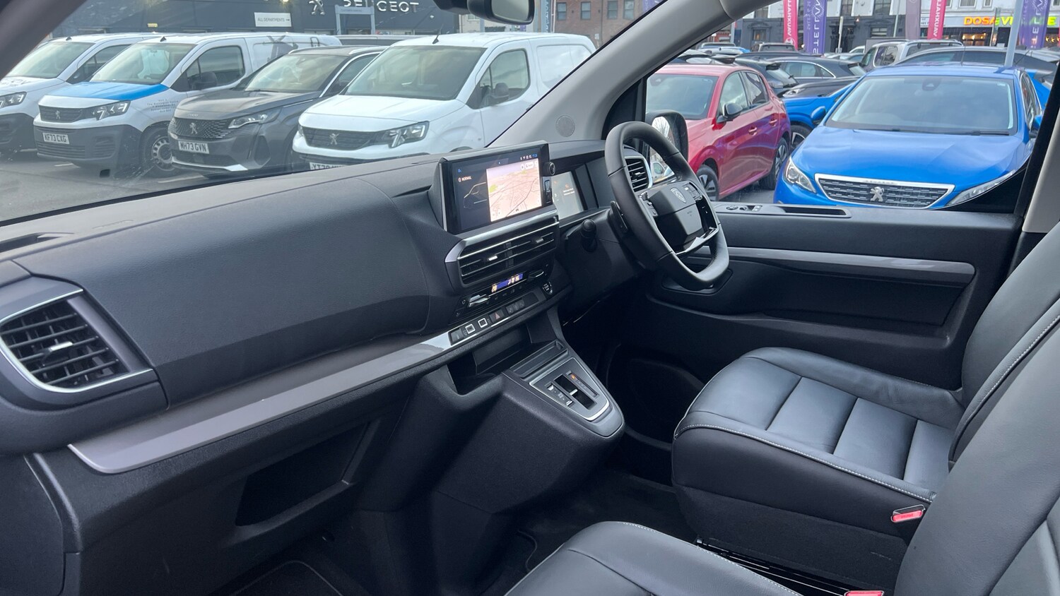 Used Peugeot Traveller 2025 for sale - 77684985: Photo 12