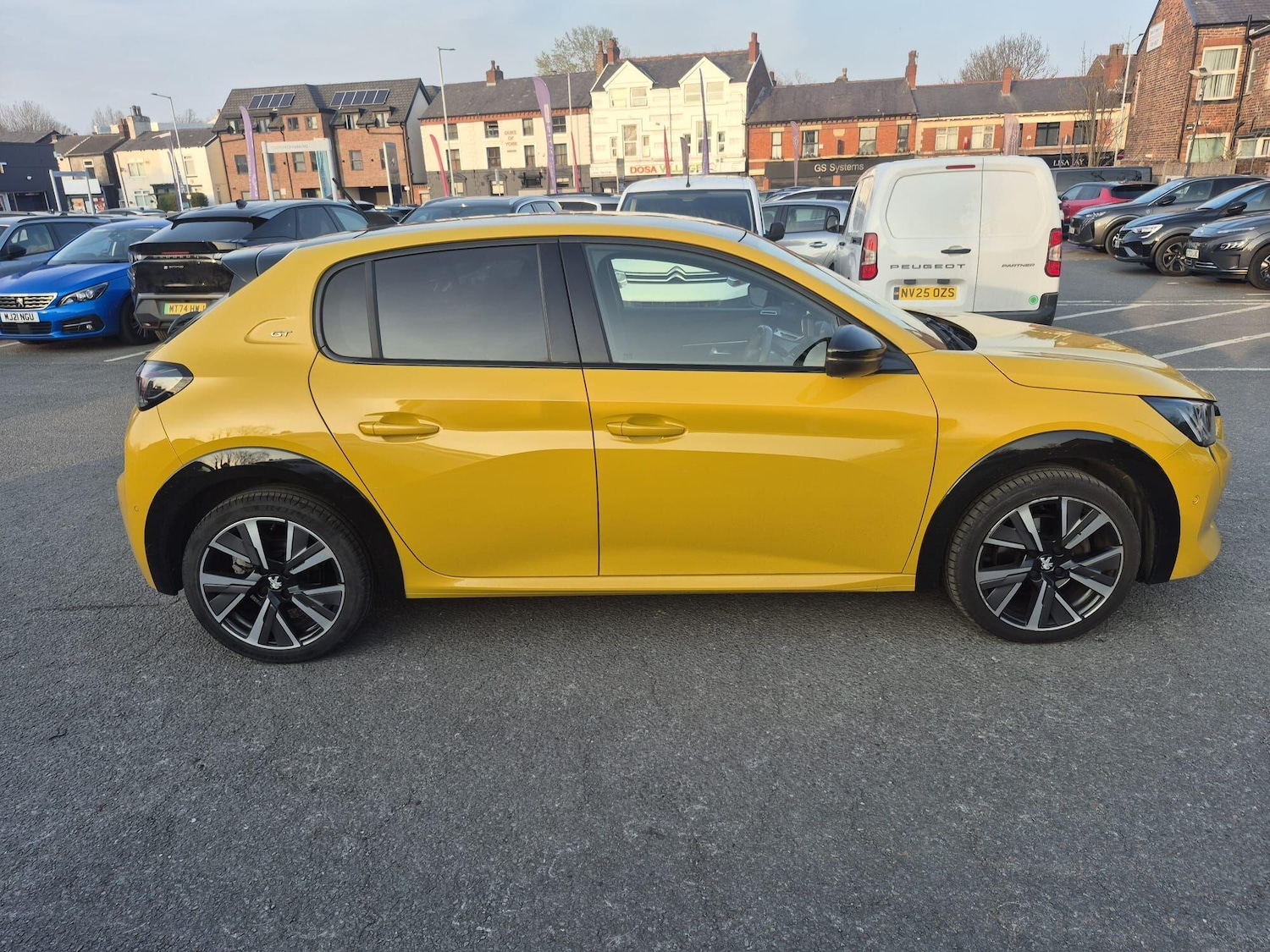 Used Peugeot 208 2022 for sale - 77982889: Photo 3