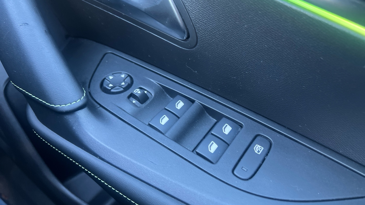 Used Peugeot 2008 2022 for sale - 76350371: Photo 22