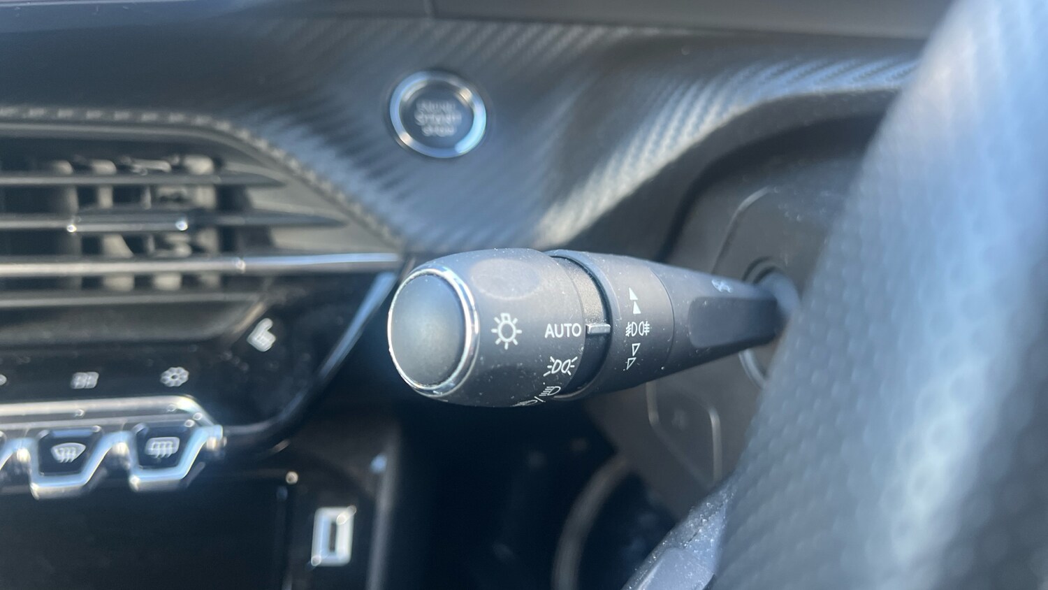 Used Peugeot 2008 2022 for sale - 76350371: Photo 27