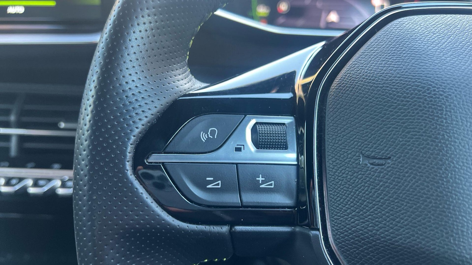 Used Peugeot 2008 2022 for sale - 76772612: Photo 20