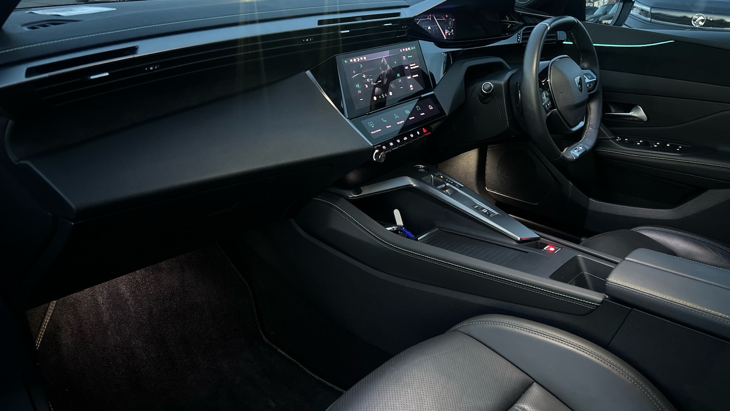 Used Peugeot 408 2023 for sale - 76772569: Photo 12