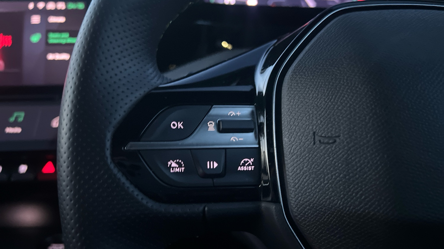 Used Peugeot 408 2023 for sale - 76772569: Photo 23