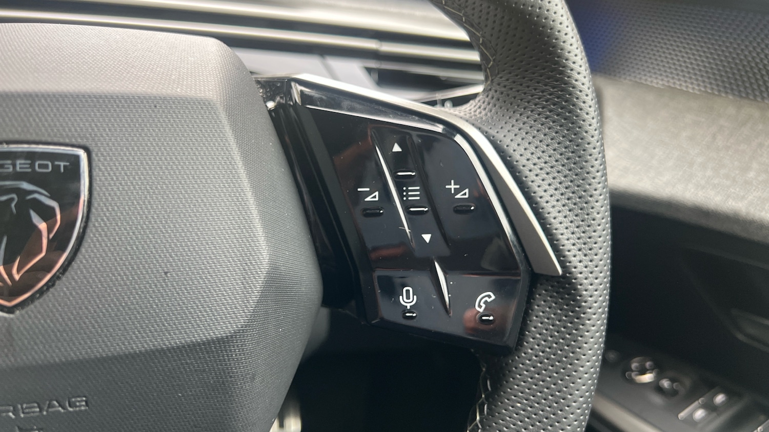 Used Peugeot 5008 2025 for sale - 76180057: Photo 24