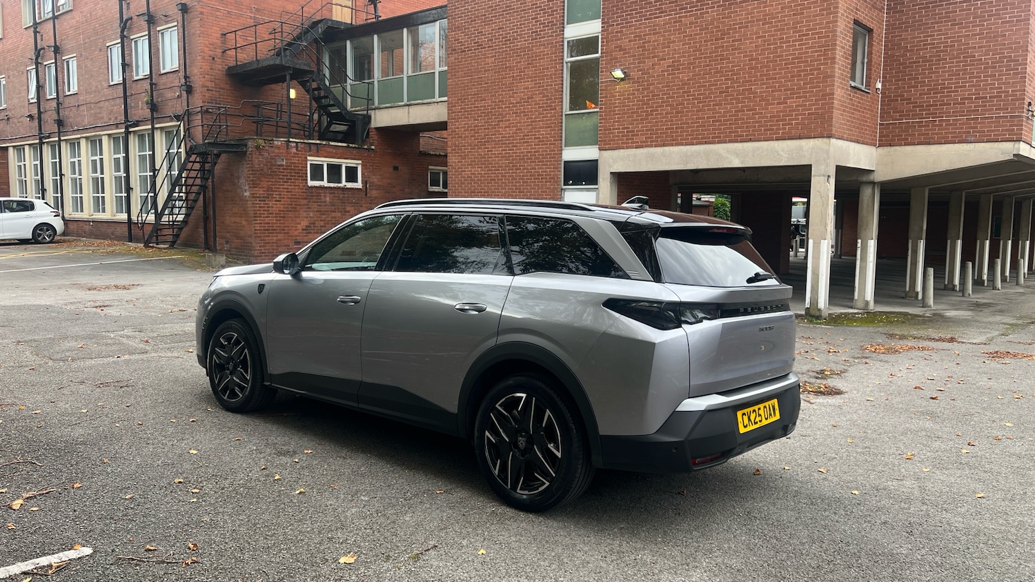 Used Peugeot 5008 2025 for sale - 76180057: Photo 5