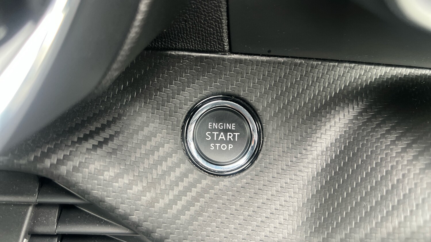 Used Peugeot 2008 2021 for sale - 76086043: Photo 38