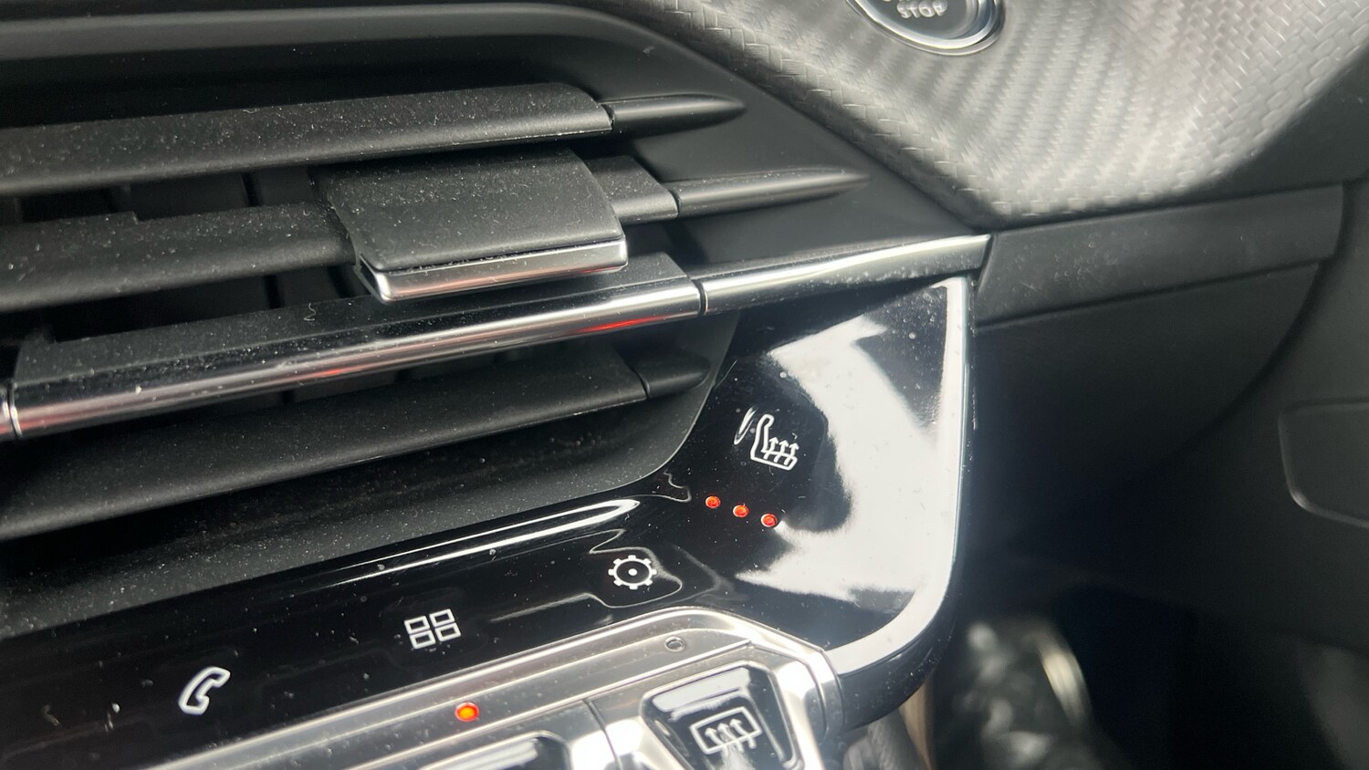 Used Peugeot 2008 2021 for sale - 76086043: Photo 42