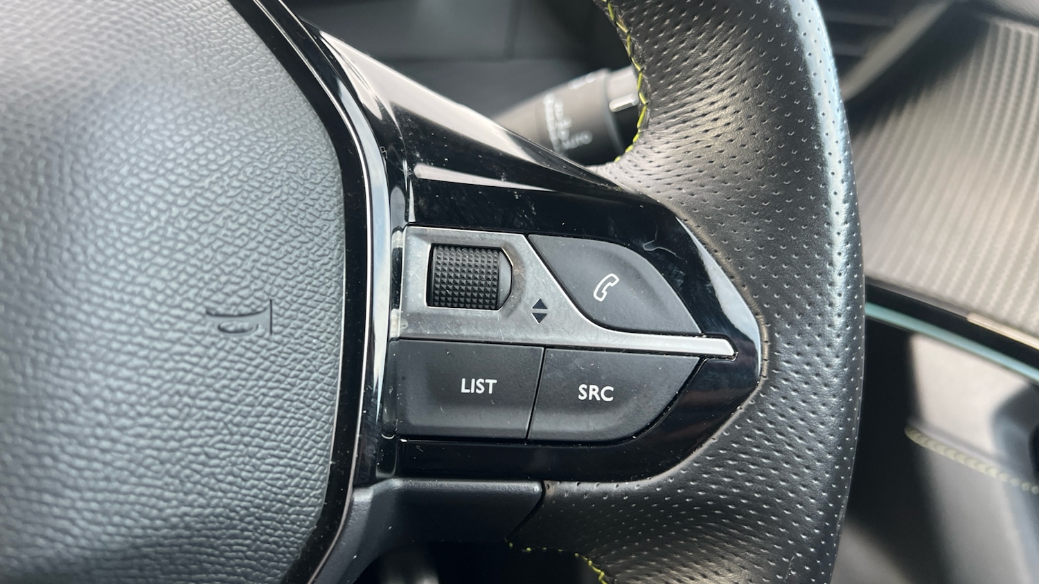Used Peugeot 2008 2022 for sale - 76359062: Photo 24