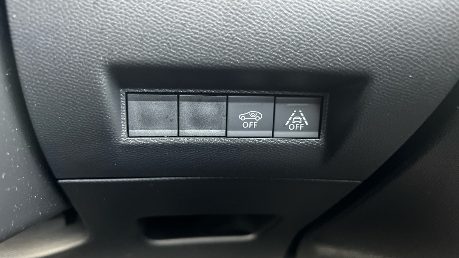 Used Peugeot 2008 2022 for sale - 76359062: Photo 33