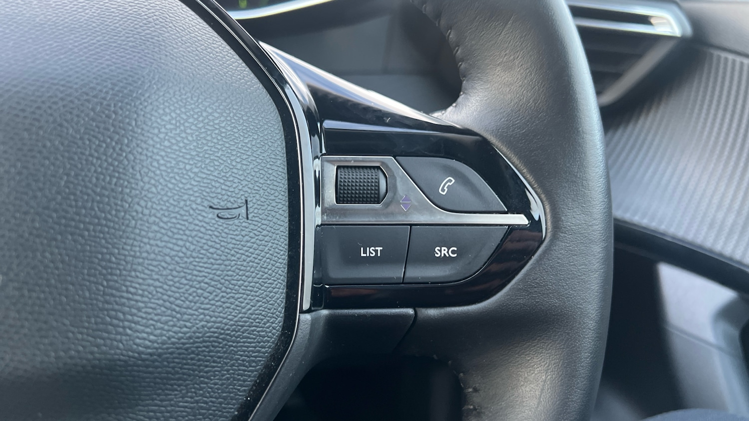 Used Peugeot 2008 2021 for sale - 76296645: Photo 24