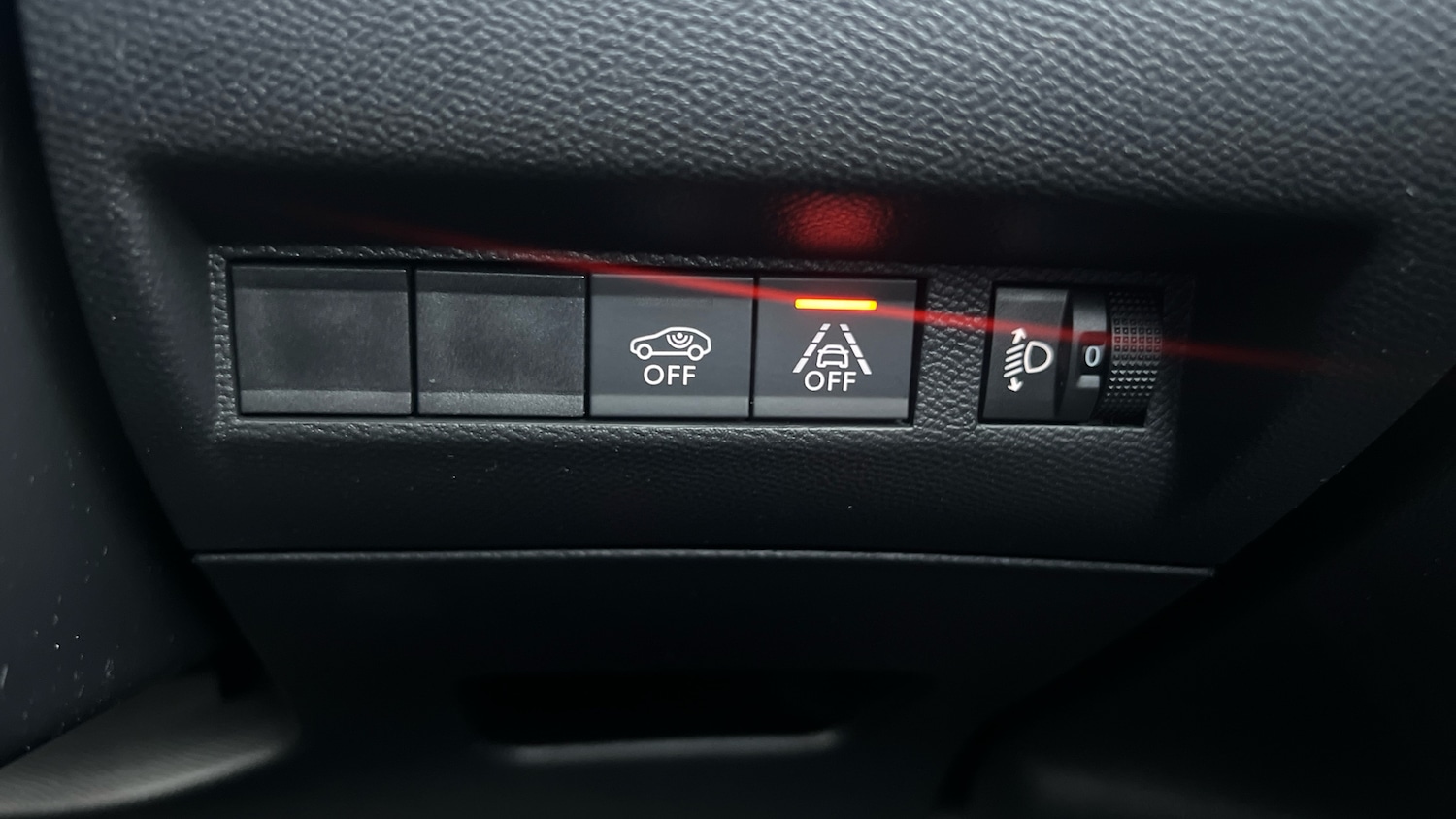 Used Peugeot 2008 2021 for sale - 76296645: Photo 32