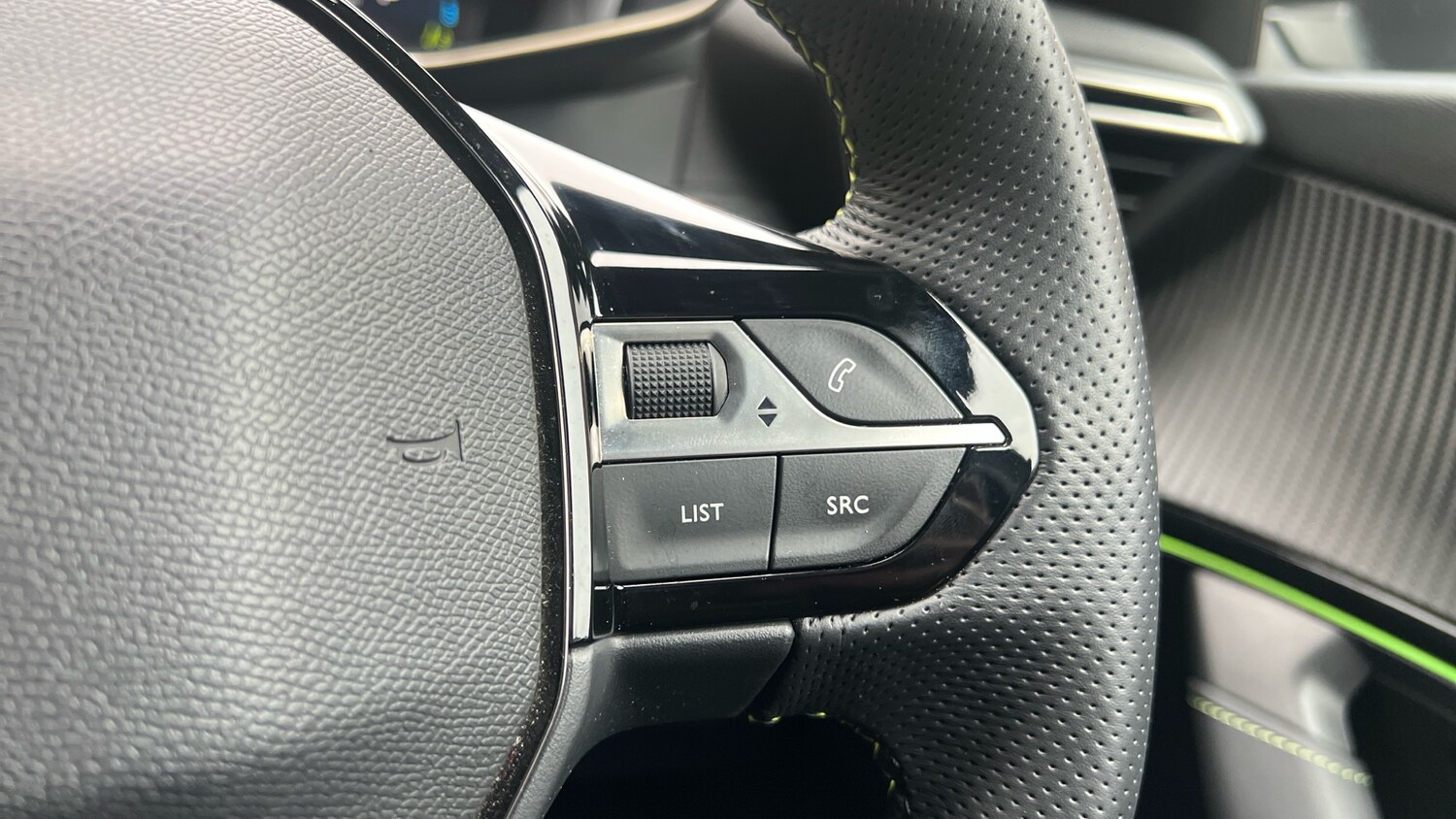 Used Peugeot 2008 2023 for sale - 76228704: Photo 24