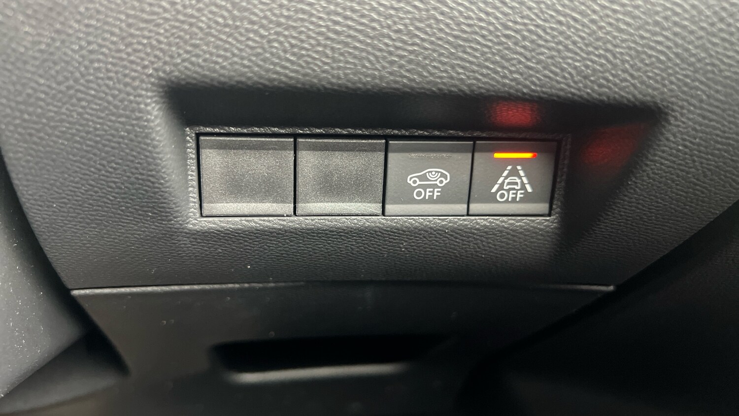 Used Peugeot 2008 2023 for sale - 76228704: Photo 33