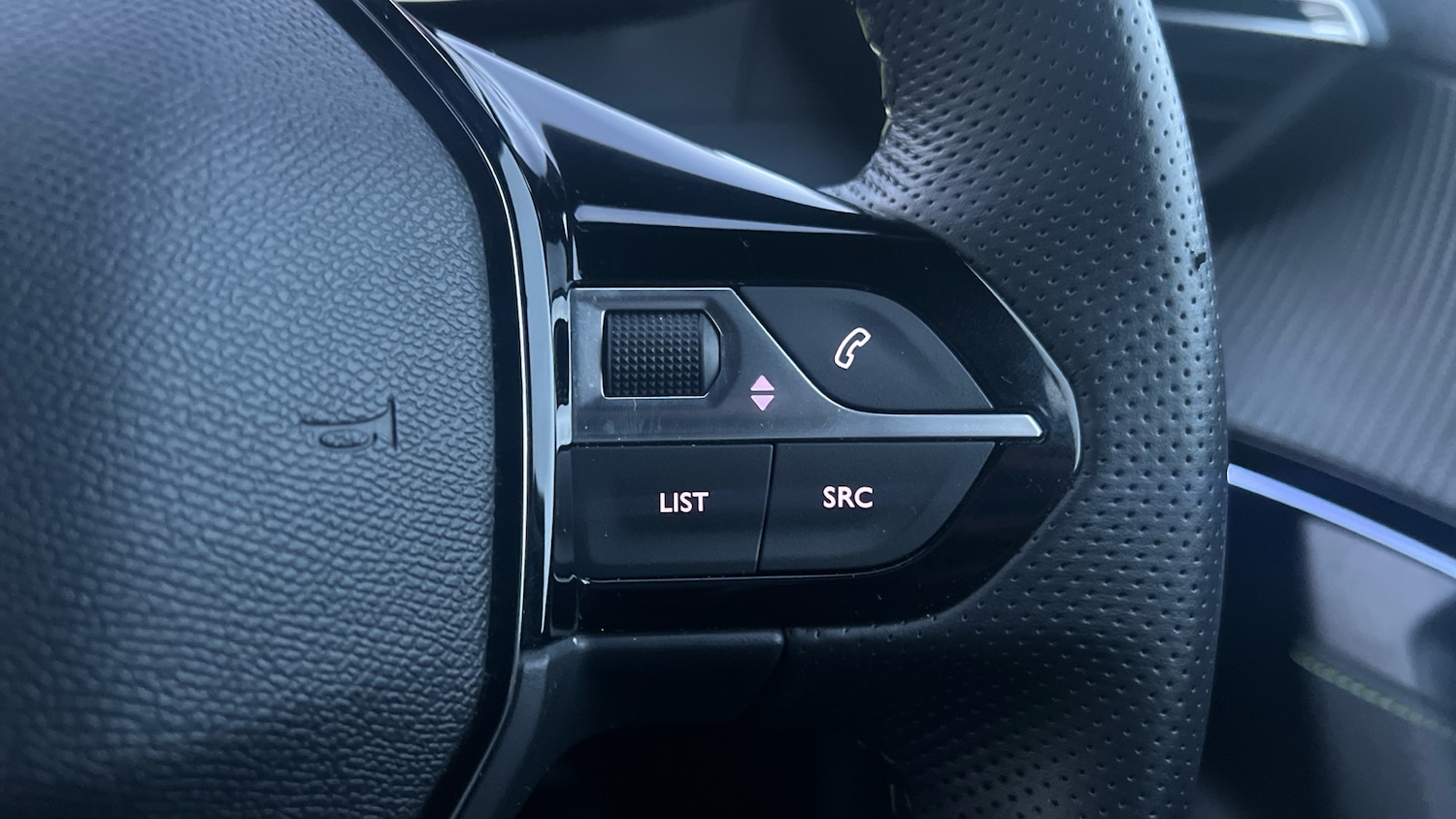 Used Peugeot 2008 2024 for sale - 76866831: Photo 25