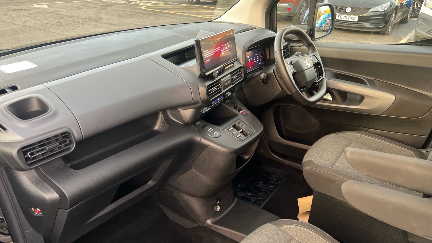 Used Vauxhall Combo Life Electric 2024 for sale - 76389578: Photo 12