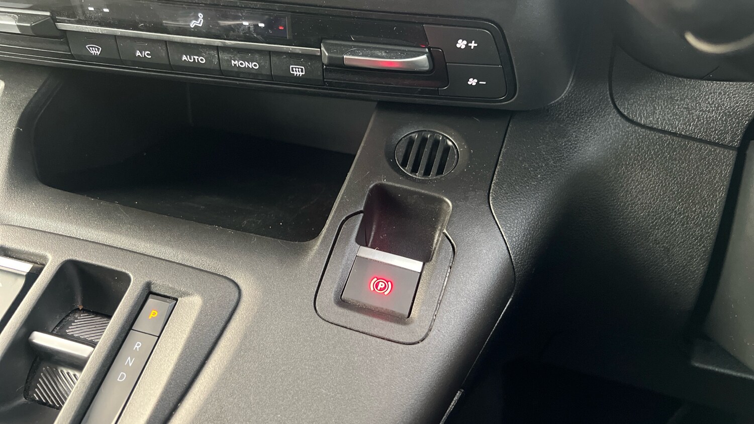 Used Vauxhall Combo Life Electric 2024 for sale - 76389578: Photo 21