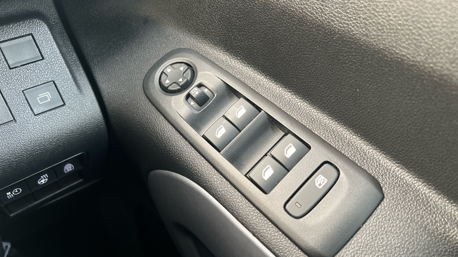 Used Vauxhall Combo Life Electric 2024 for sale - 76389578: Photo 22