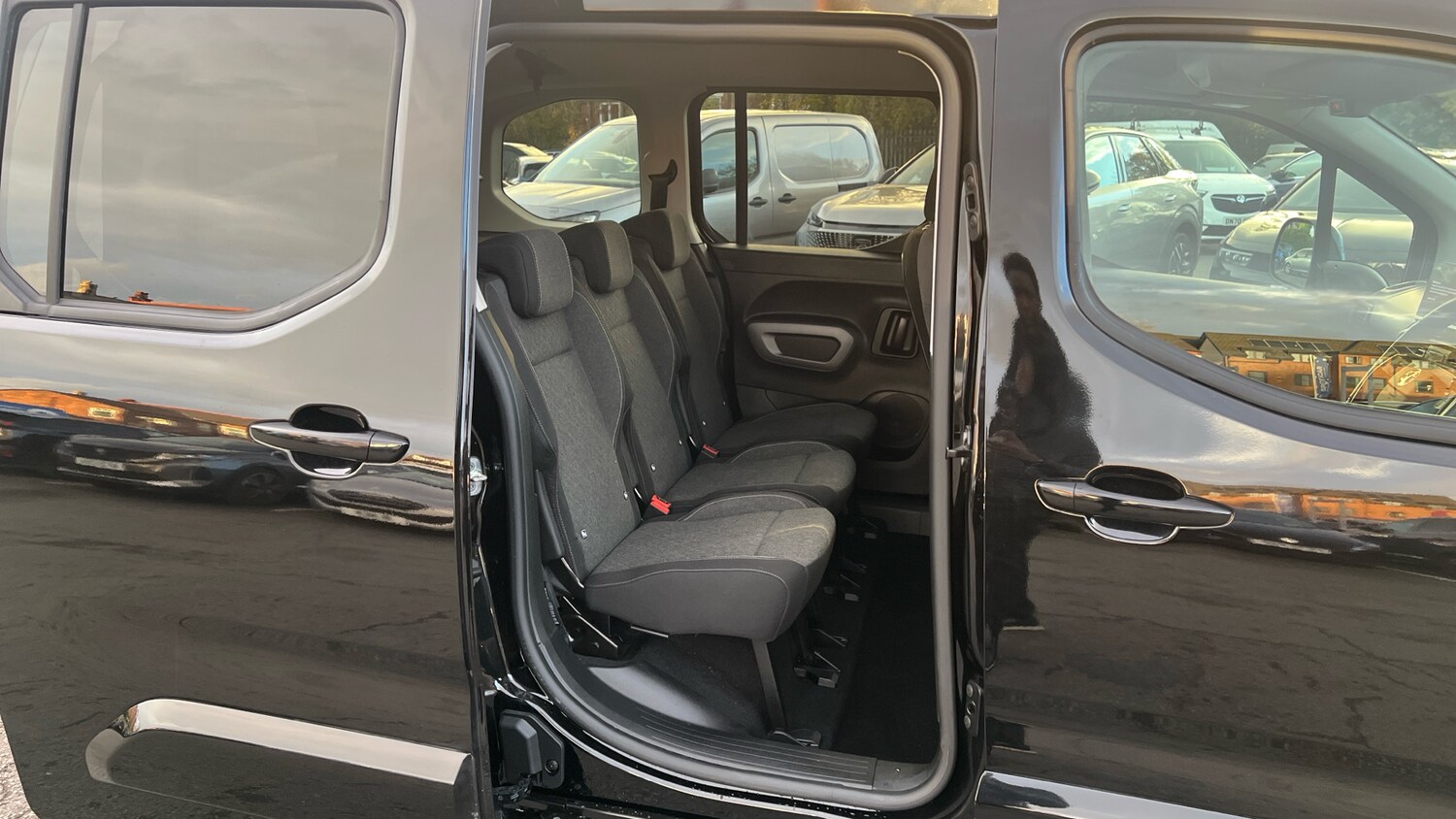 Used Vauxhall Combo Life Electric 2024 for sale - 76389578: Photo 40