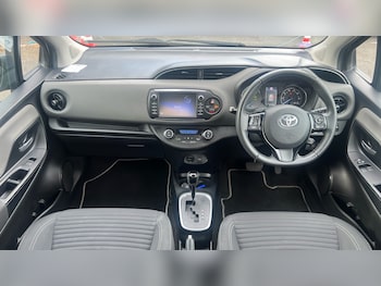 Used Toyota Yaris 2018 for sale - 75733175: Photo
