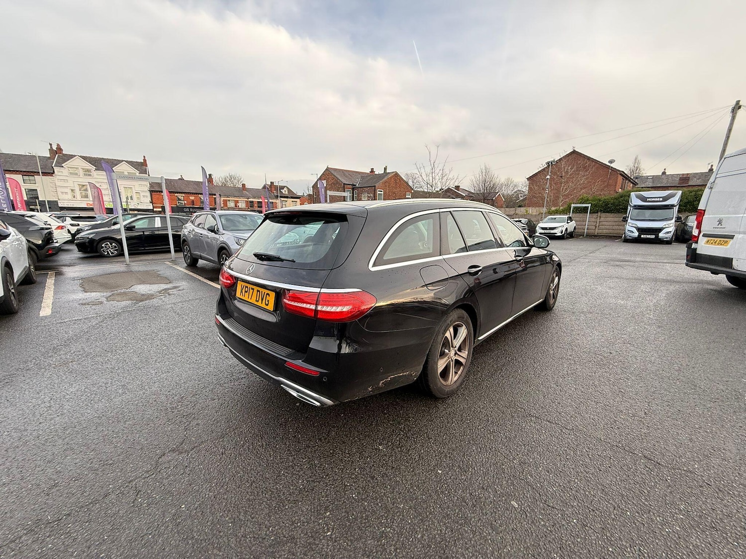 Used Mercedes-Benz E Class 2017 for sale - 77030648: Photo 3