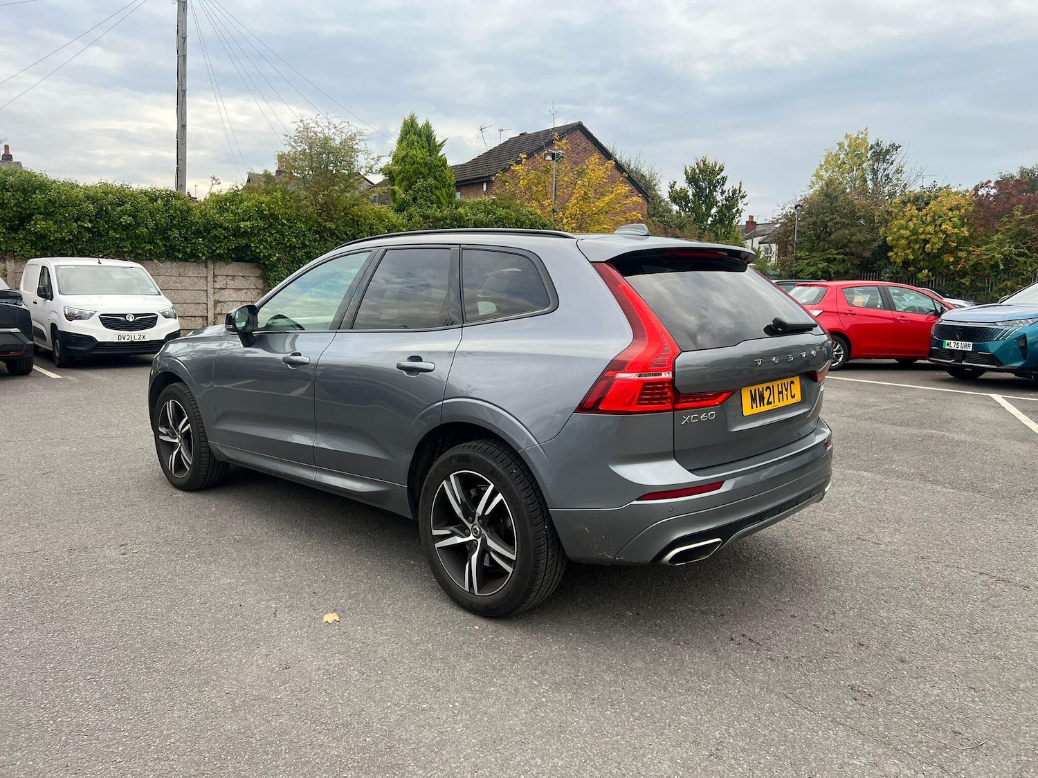 Used Volvo XC60 2021 for sale - 76154011: Photo 2