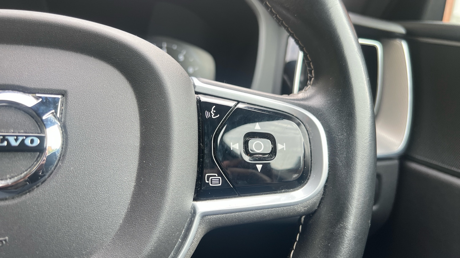 Used Volvo XC60 2021 for sale - 76154011: Photo 24
