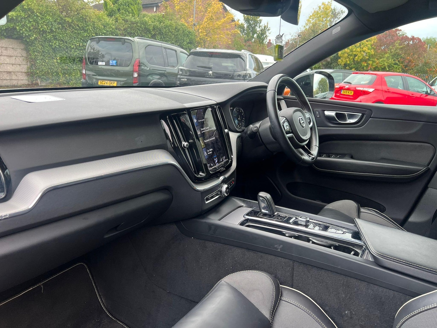 Used Volvo XC60 2021 for sale - 76154011: Photo 3