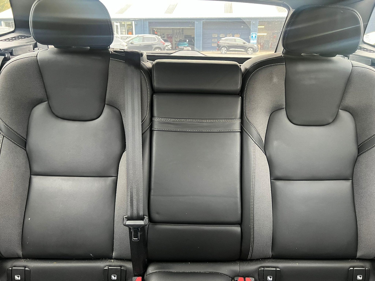 Used Volvo XC60 2021 for sale - 76154011: Photo 5