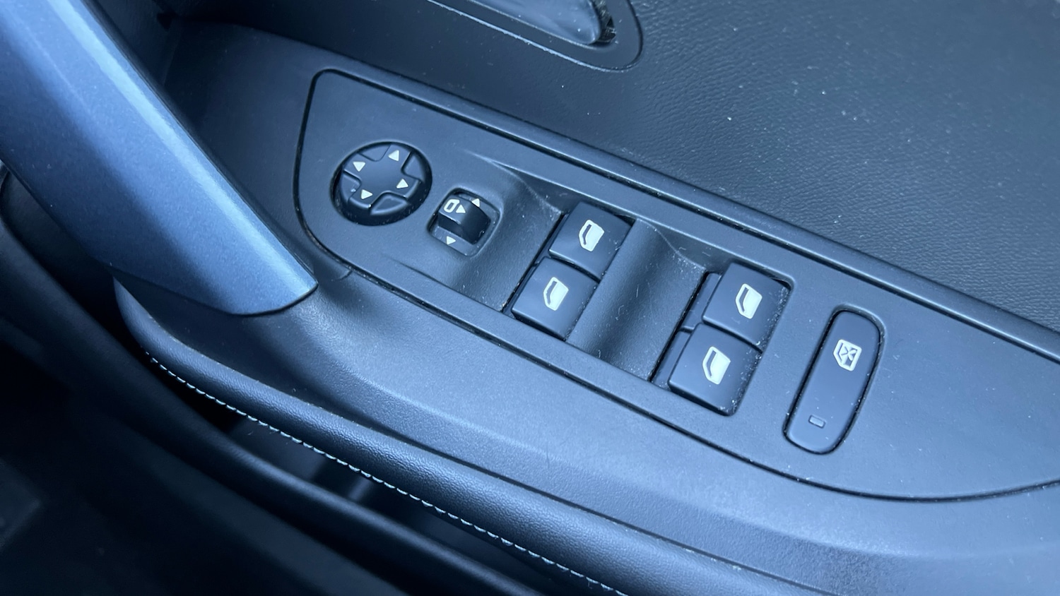 Used Peugeot 2008 2020 for sale - 76024994: Photo 22
