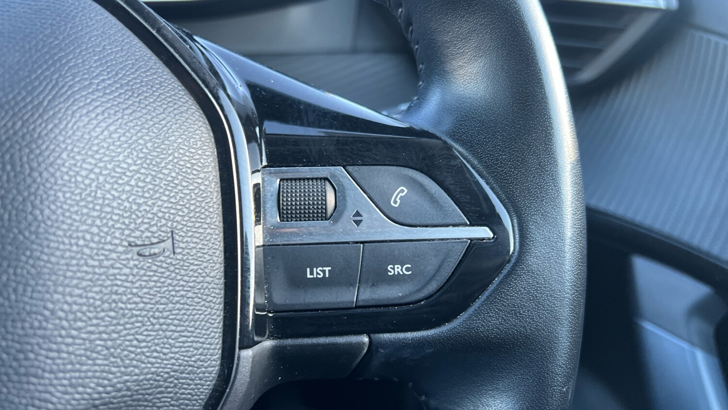 Used Peugeot 2008 2020 for sale - 76024994: Photo 24