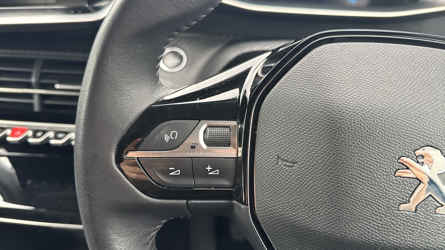 Used Peugeot 2008 2022 for sale - 76099794: Photo 23