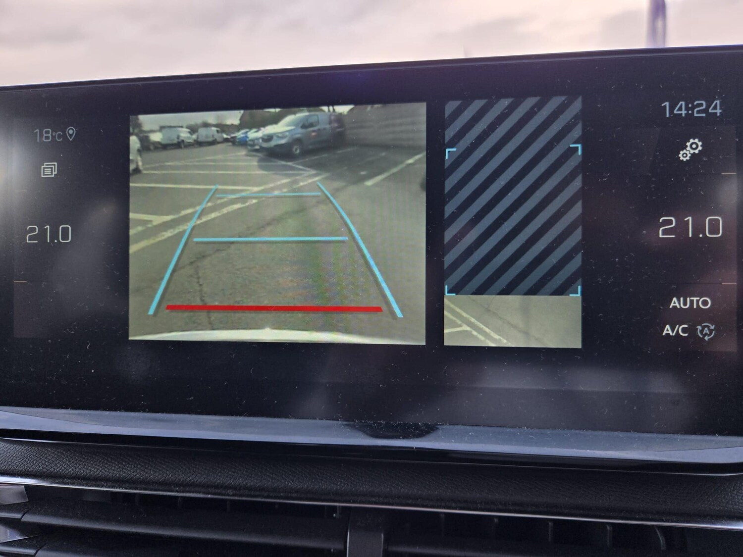 Used Peugeot 3008 2022 for sale - 77684968: Photo 8