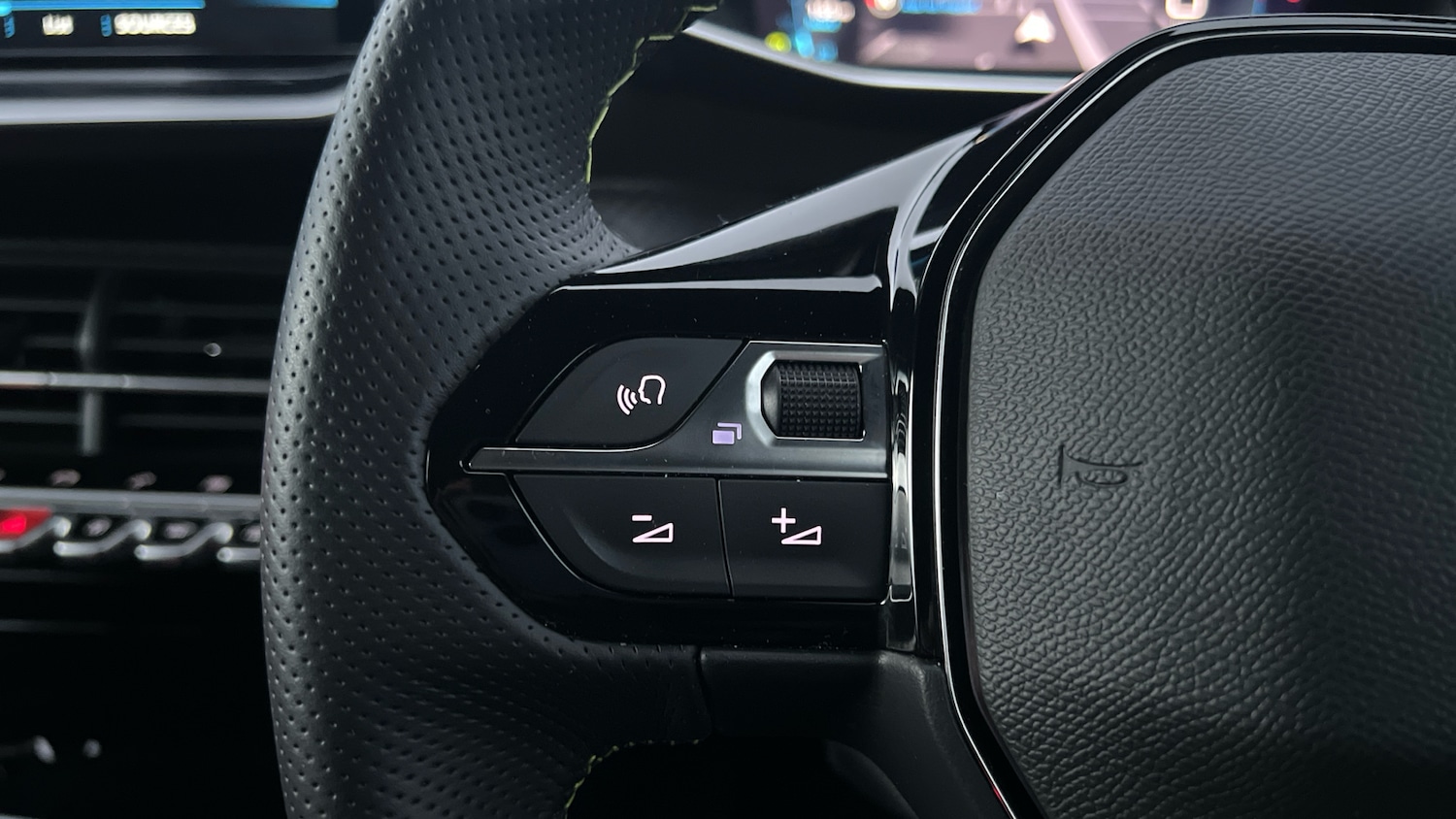 Used Peugeot 208 2023 for sale - 76372199: Photo 23