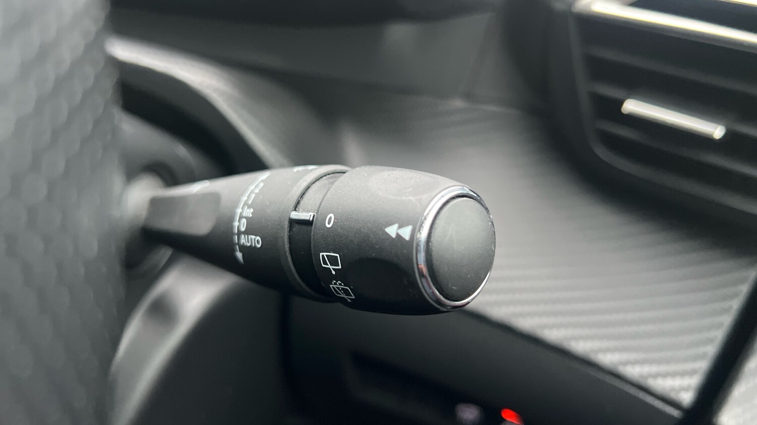 Used Peugeot 2008 2021 for sale - 76433800: Photo 28