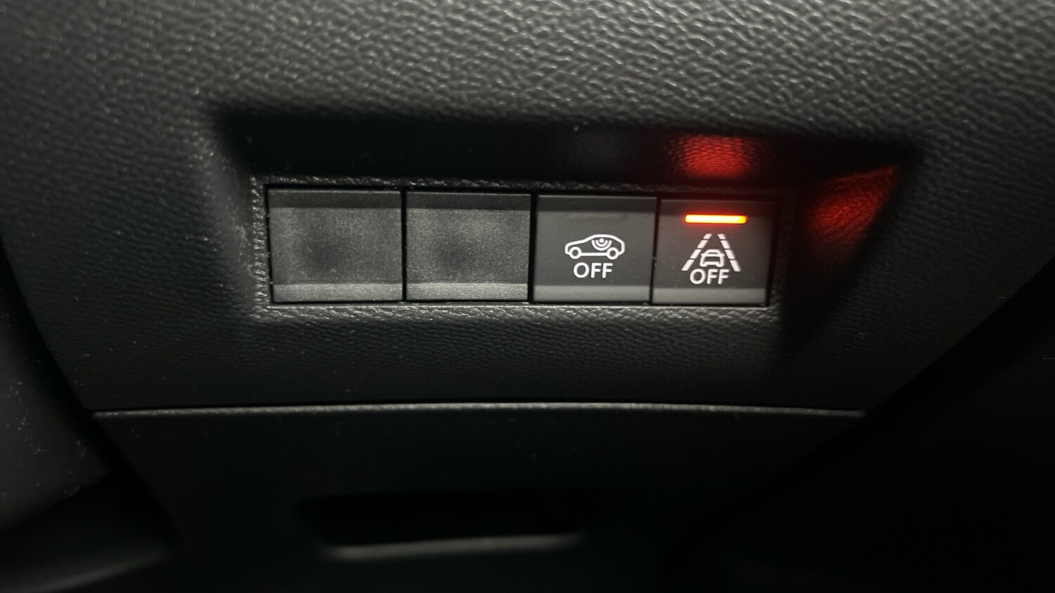 Used Peugeot 2008 2021 for sale - 76433800: Photo 33