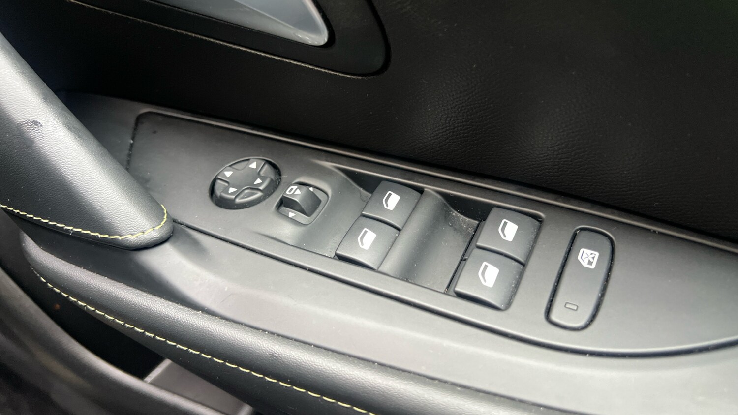 Used Peugeot 208 2022 for sale - 76139381: Photo 22