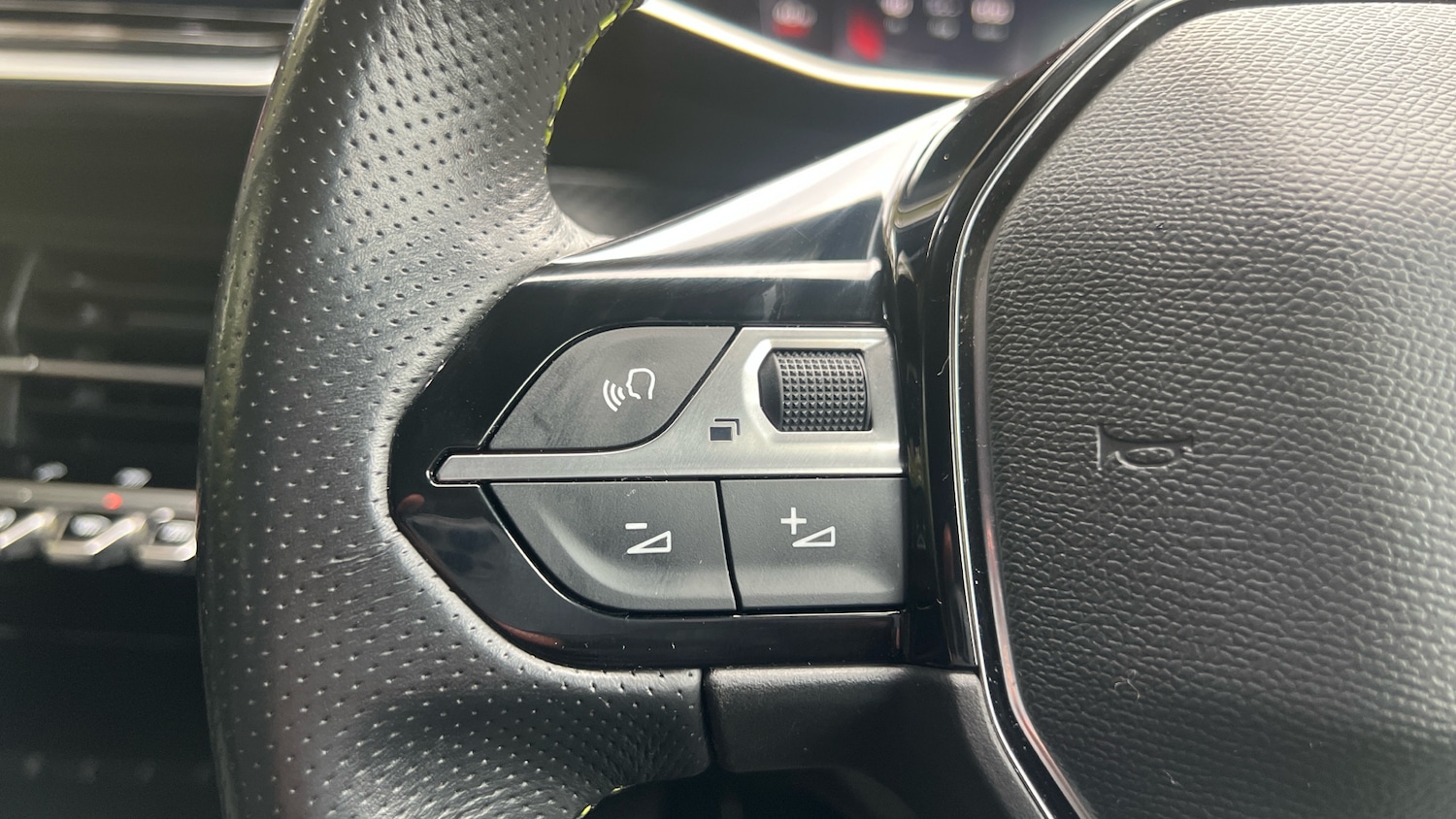 Used Peugeot 208 2022 for sale - 76139381: Photo 23