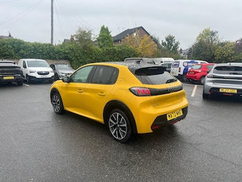 Used Peugeot 208 2022 for sale - 76139381: Photo