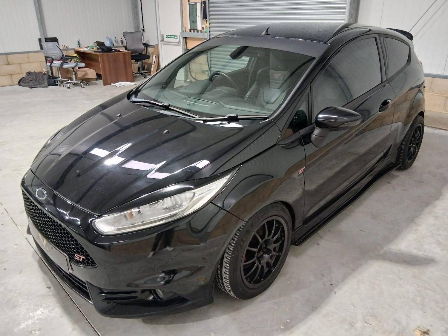 Used Ford Fiesta 2017 for sale - 76699326: Photo 2