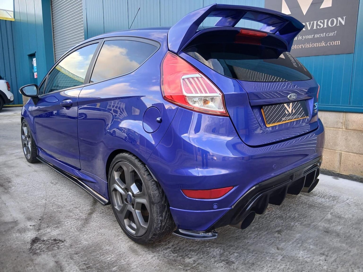 Used Ford Fiesta 2017 for sale - 77159314: Photo 2