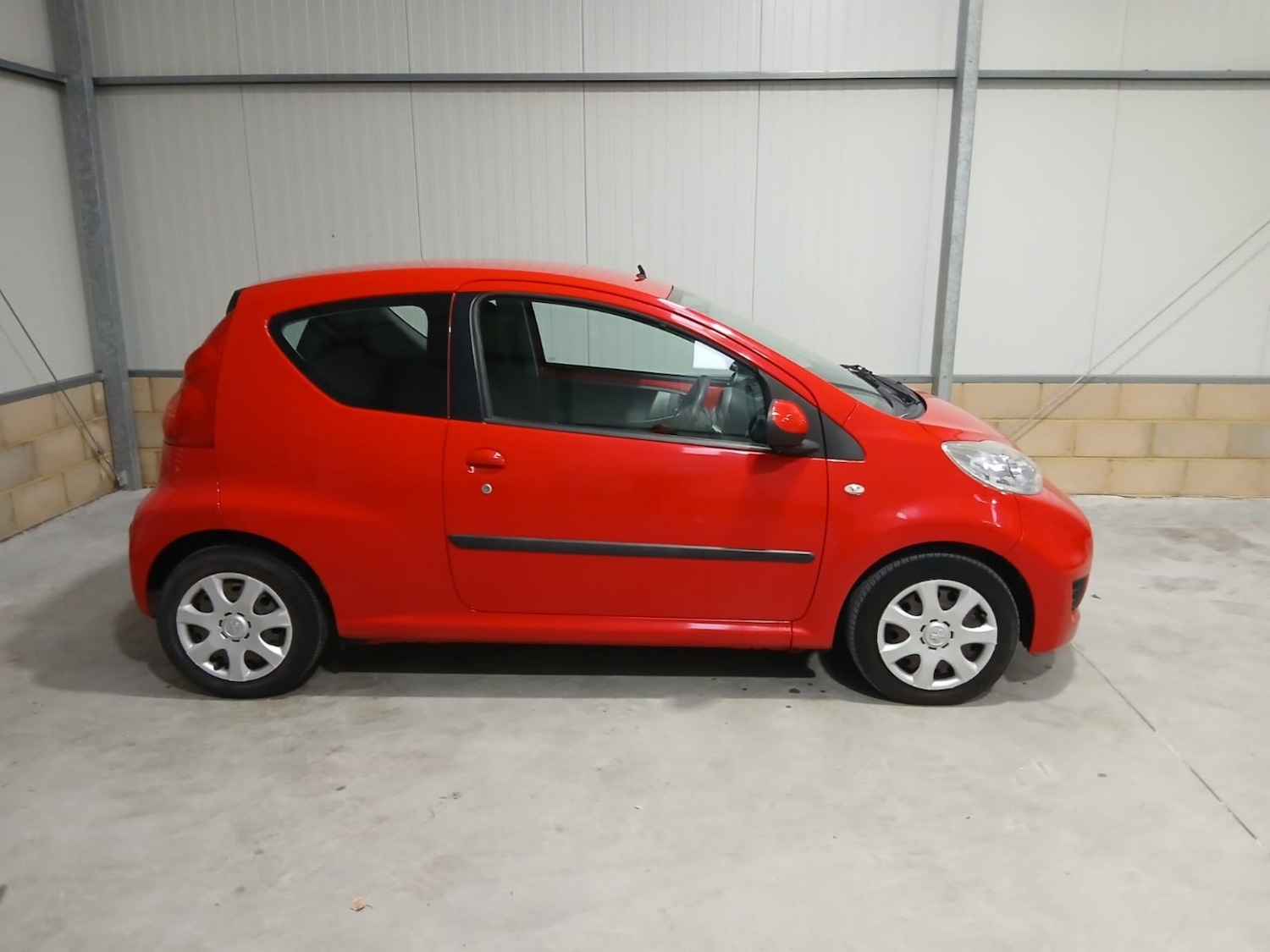 Used Peugeot 107 2010 for sale - 76421836: Photo 7