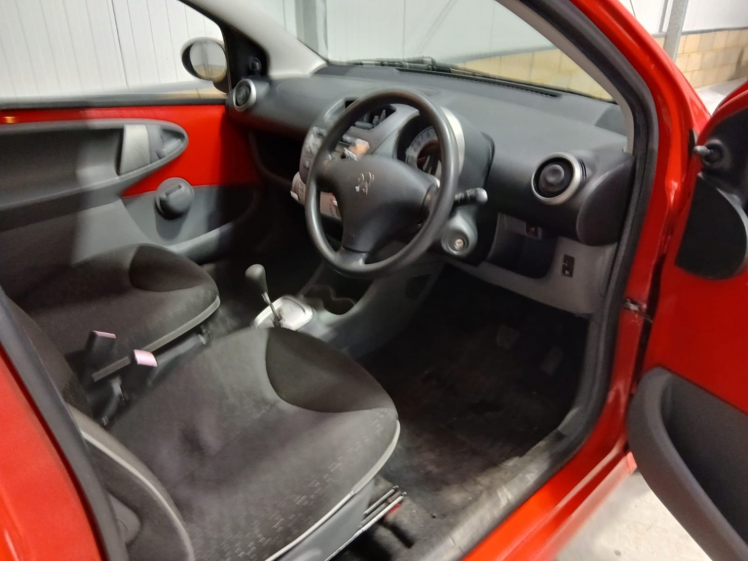 Used Peugeot 107 2010 for sale - 76421836: Photo 9