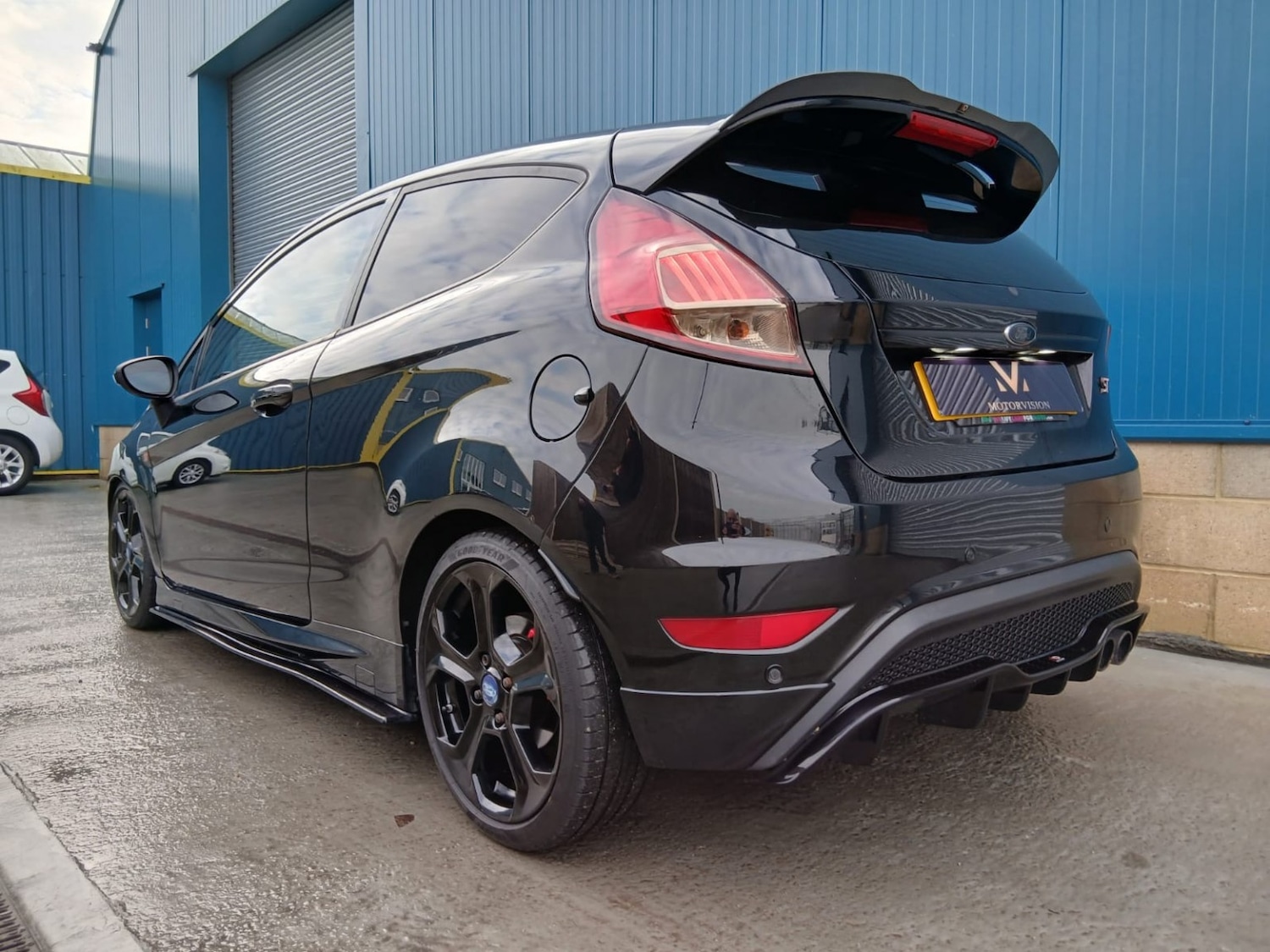 Used Ford Fiesta 2017 for sale - 77241877: Photo 2