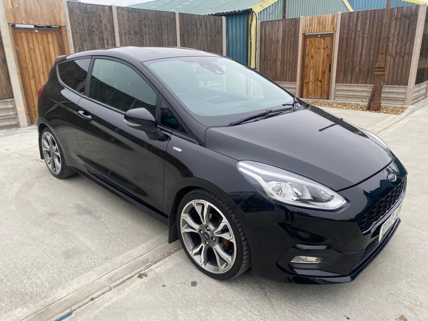 Used Ford Fiesta 2017 for sale - 76421915: Photo 1