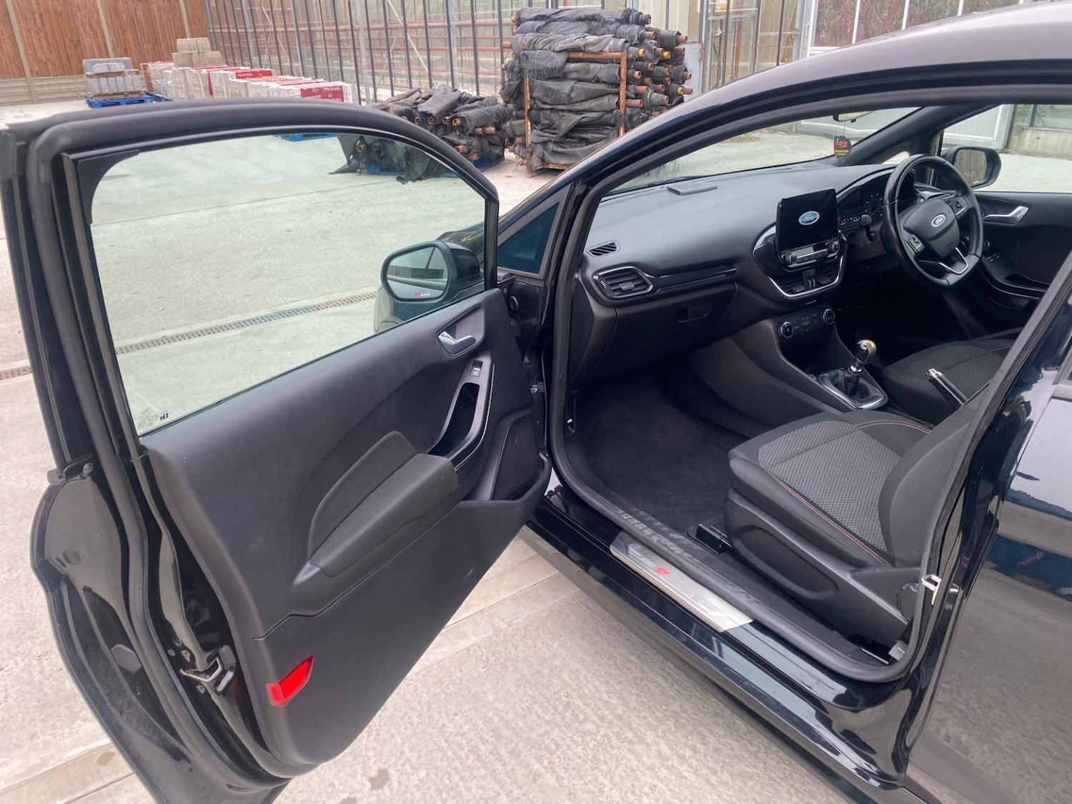 Used Ford Fiesta 2017 for sale - 76421915: Photo 13