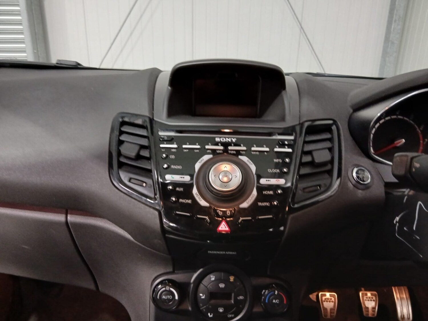 Used Ford Fiesta 2015 for sale - 76418331: Photo 17