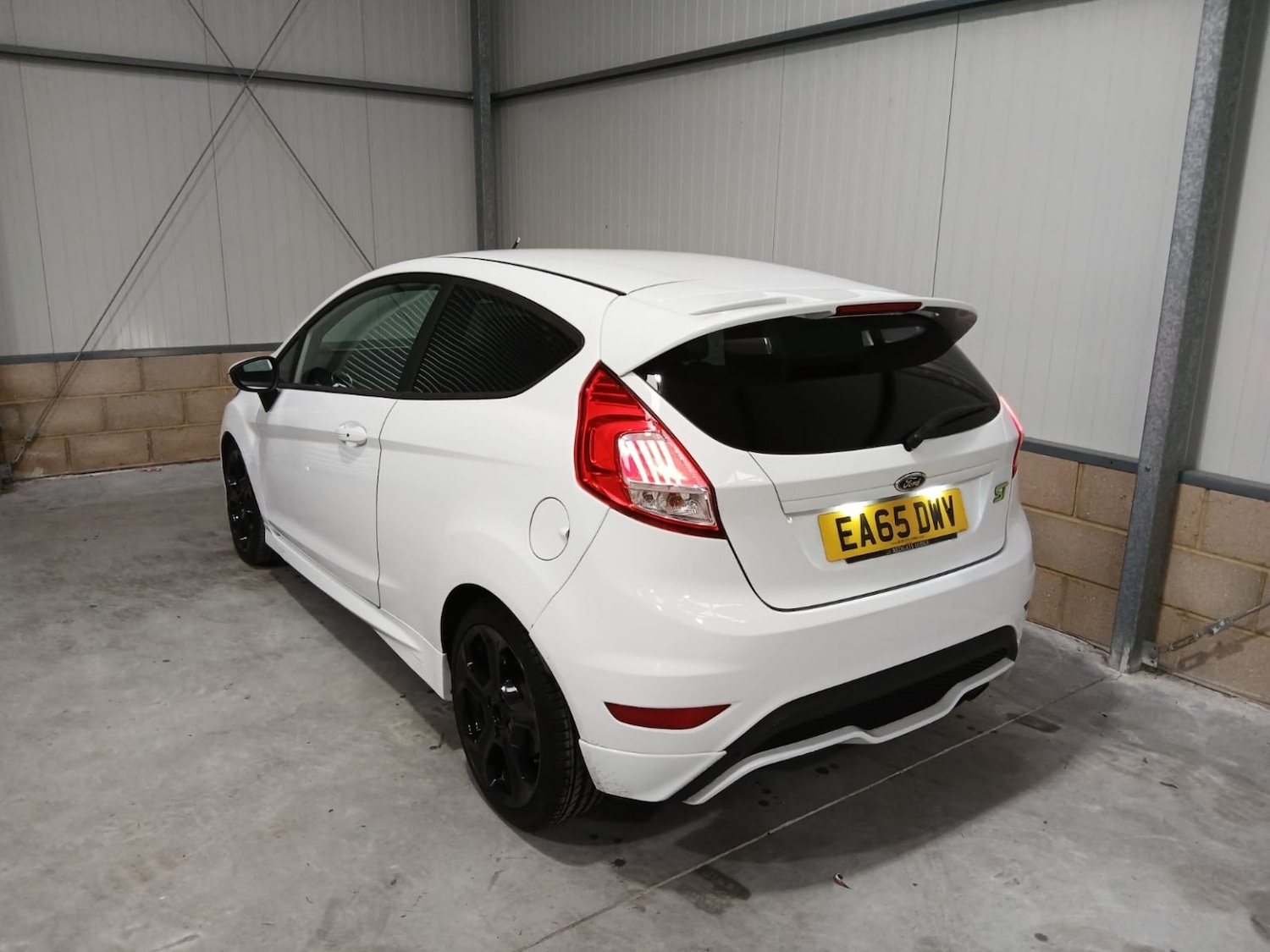 Used Ford Fiesta 2015 for sale - 76418331: Photo 2