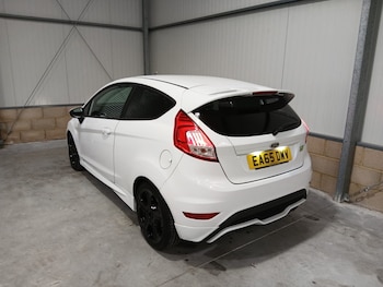 Used Ford Fiesta 2015 for sale - 76418331: Photo