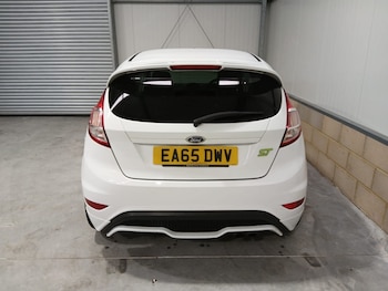 Used Ford Fiesta 2015 for sale - 76418331: Photo