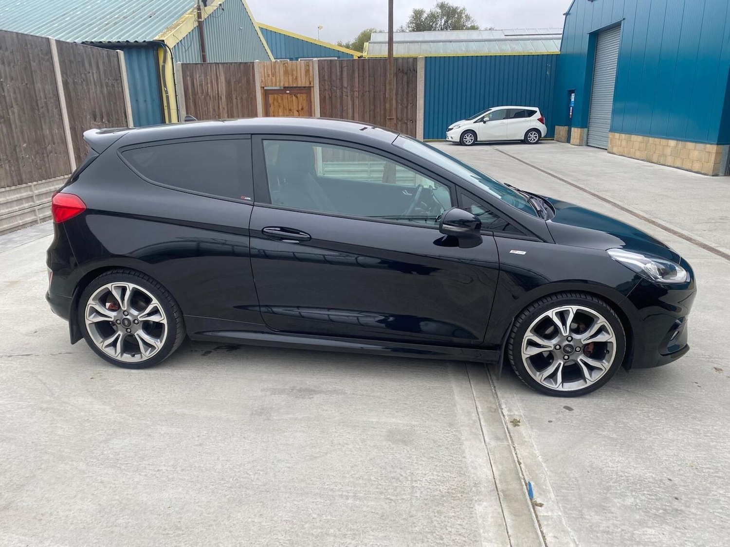 Used Ford Fiesta 2017 for sale - 76591572: Photo 7